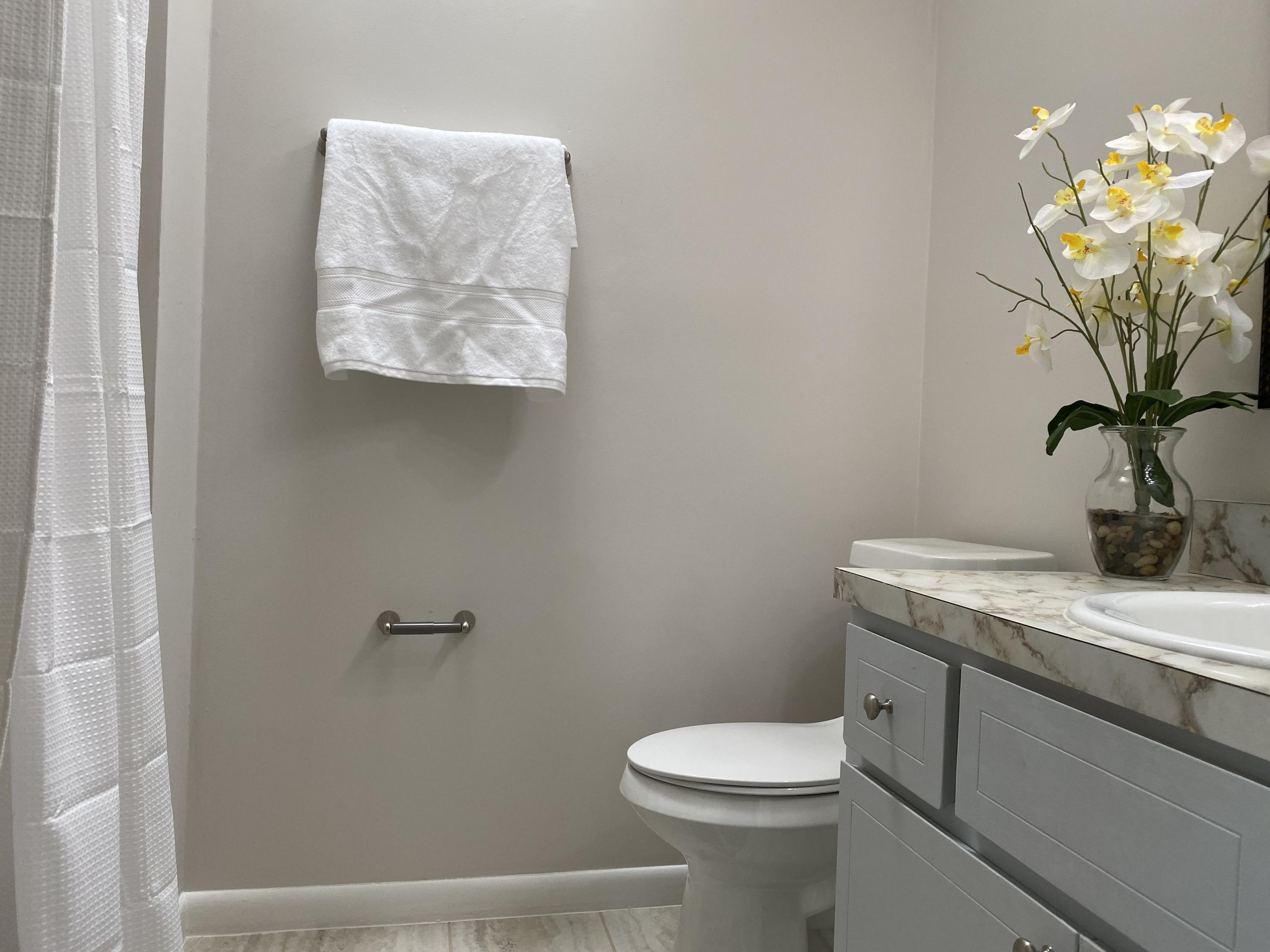 OAKRIDGE MANOR - Residential