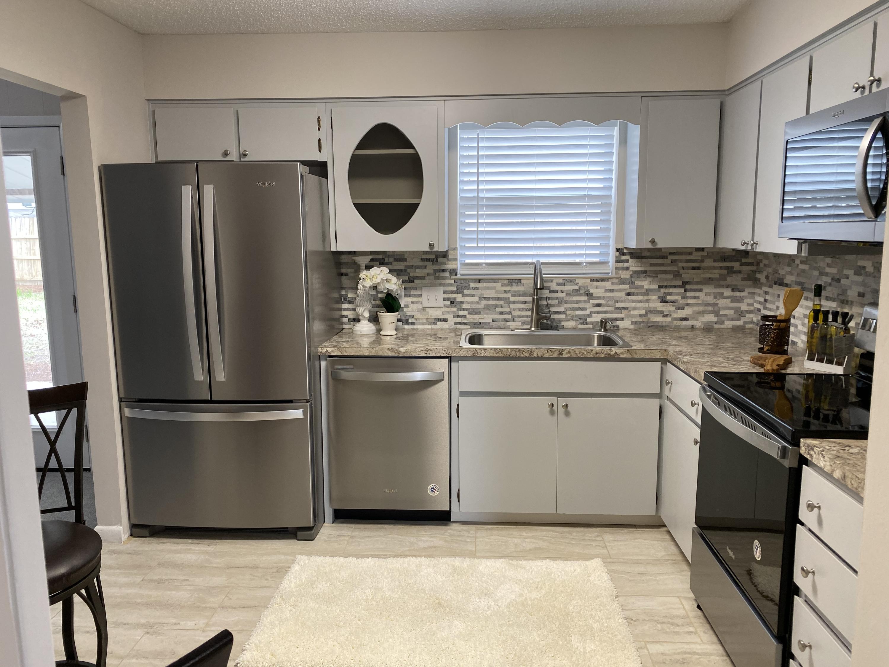 OAKRIDGE MANOR - Residential