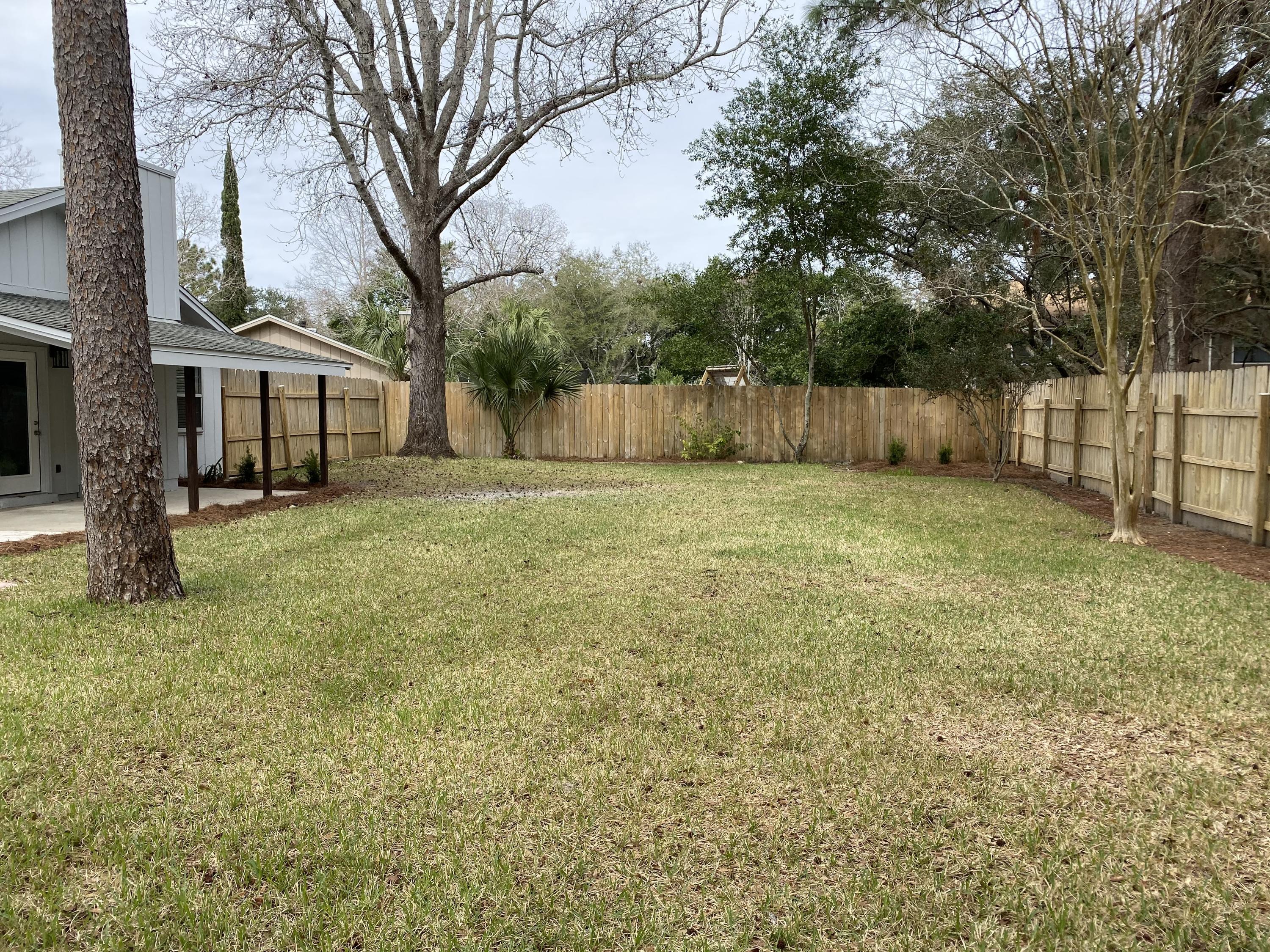 OAKRIDGE MANOR - Residential