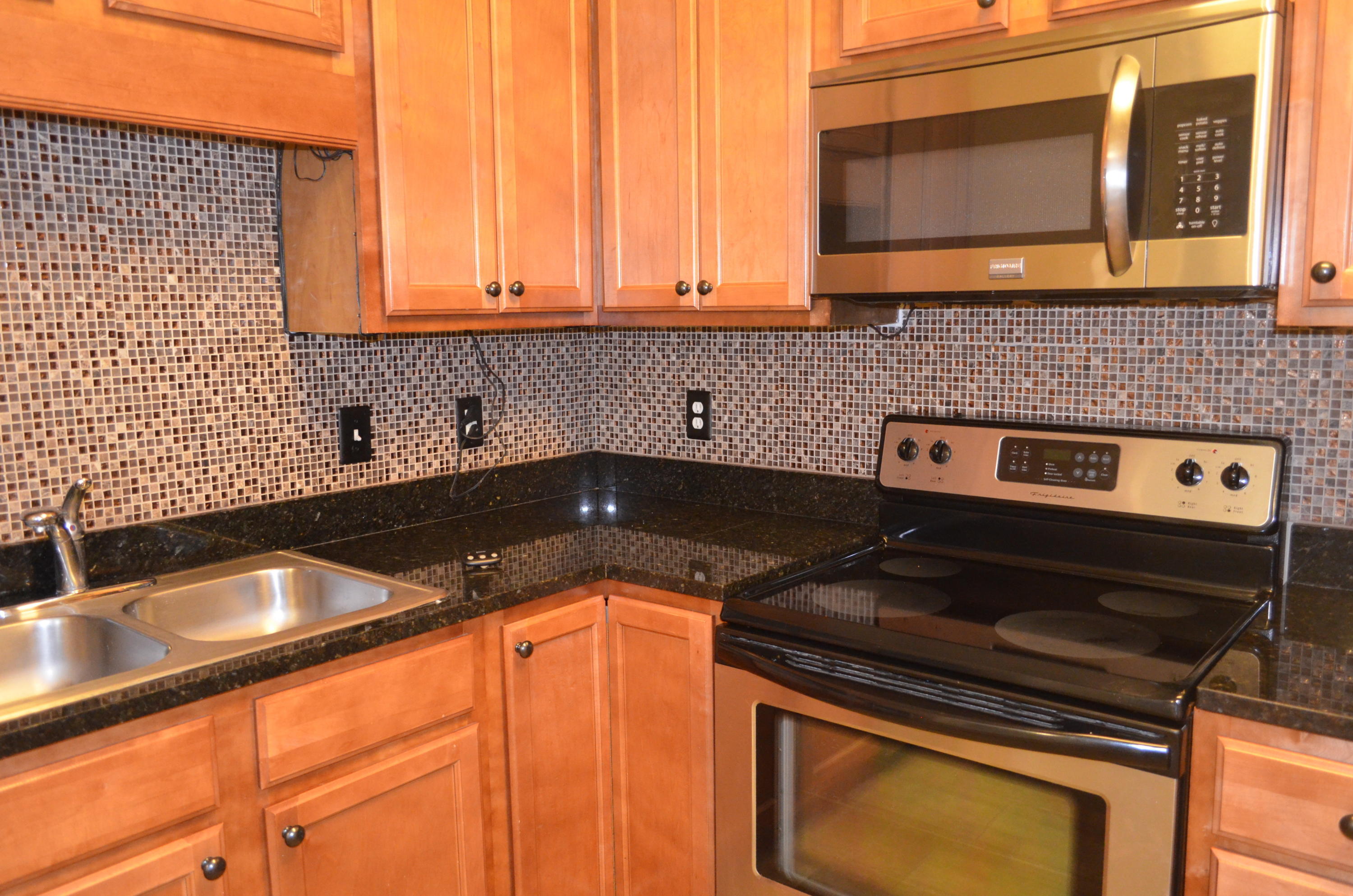 CARONDOLET - Residential Lease