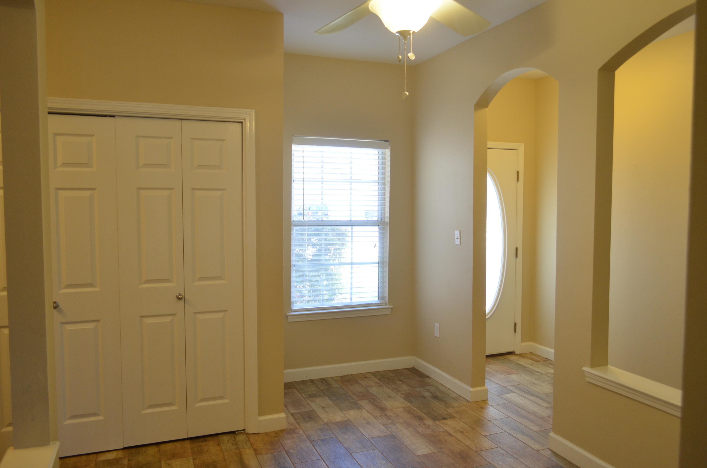 CARONDOLET - Residential Lease