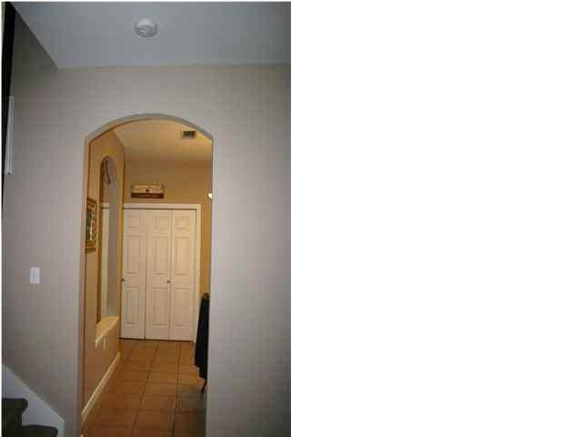 CARONDOLET - Residential Lease