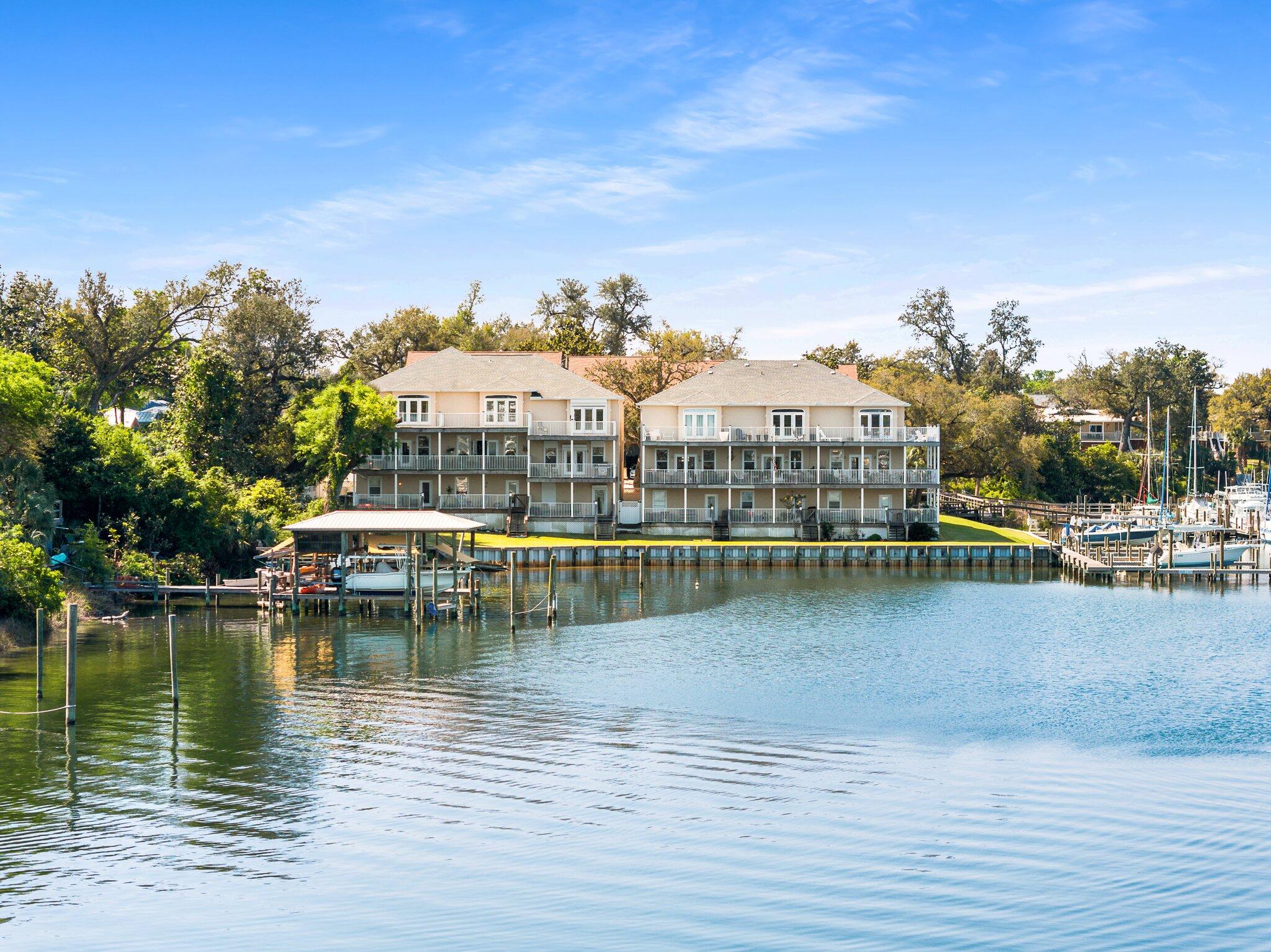 Massalina Bayou Townhouses - Residential