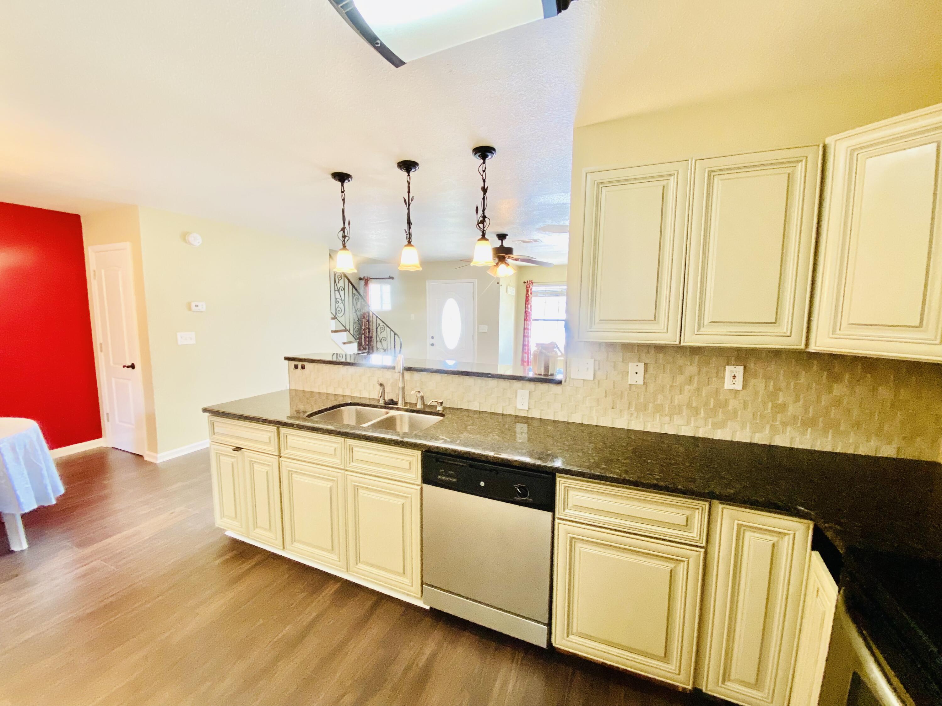 PINE RIDGE TRACE RE/SUB - Residential