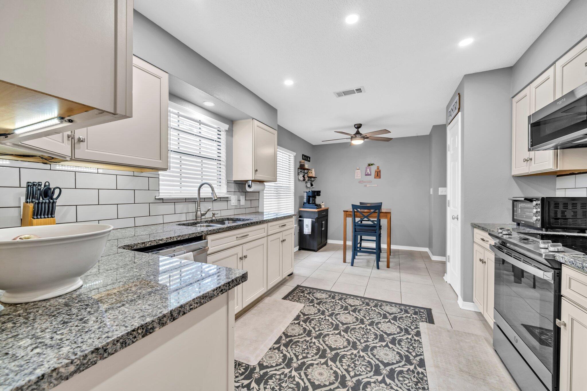 CREEKSIDE 4 - Residential