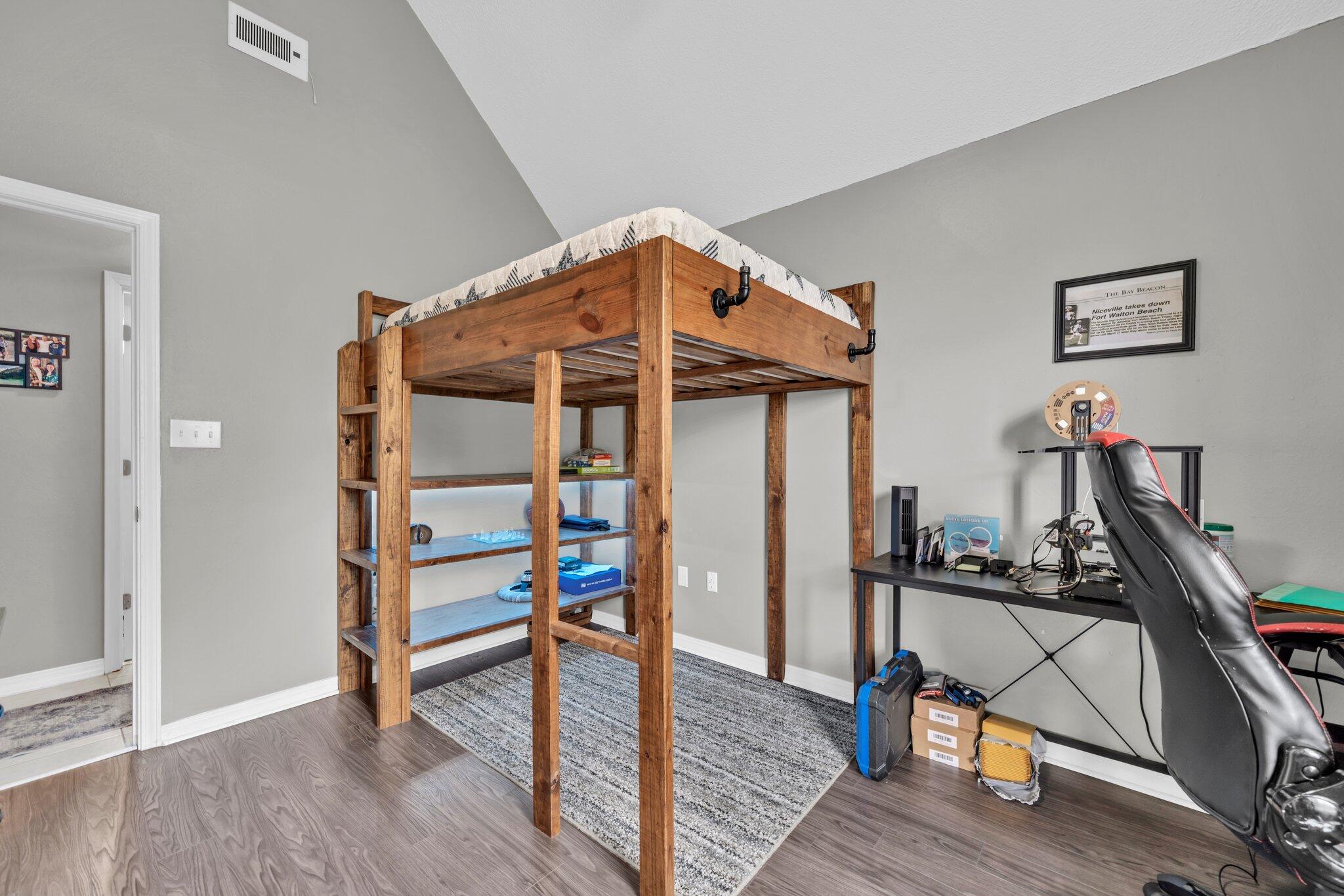 CREEKSIDE 4 - Residential