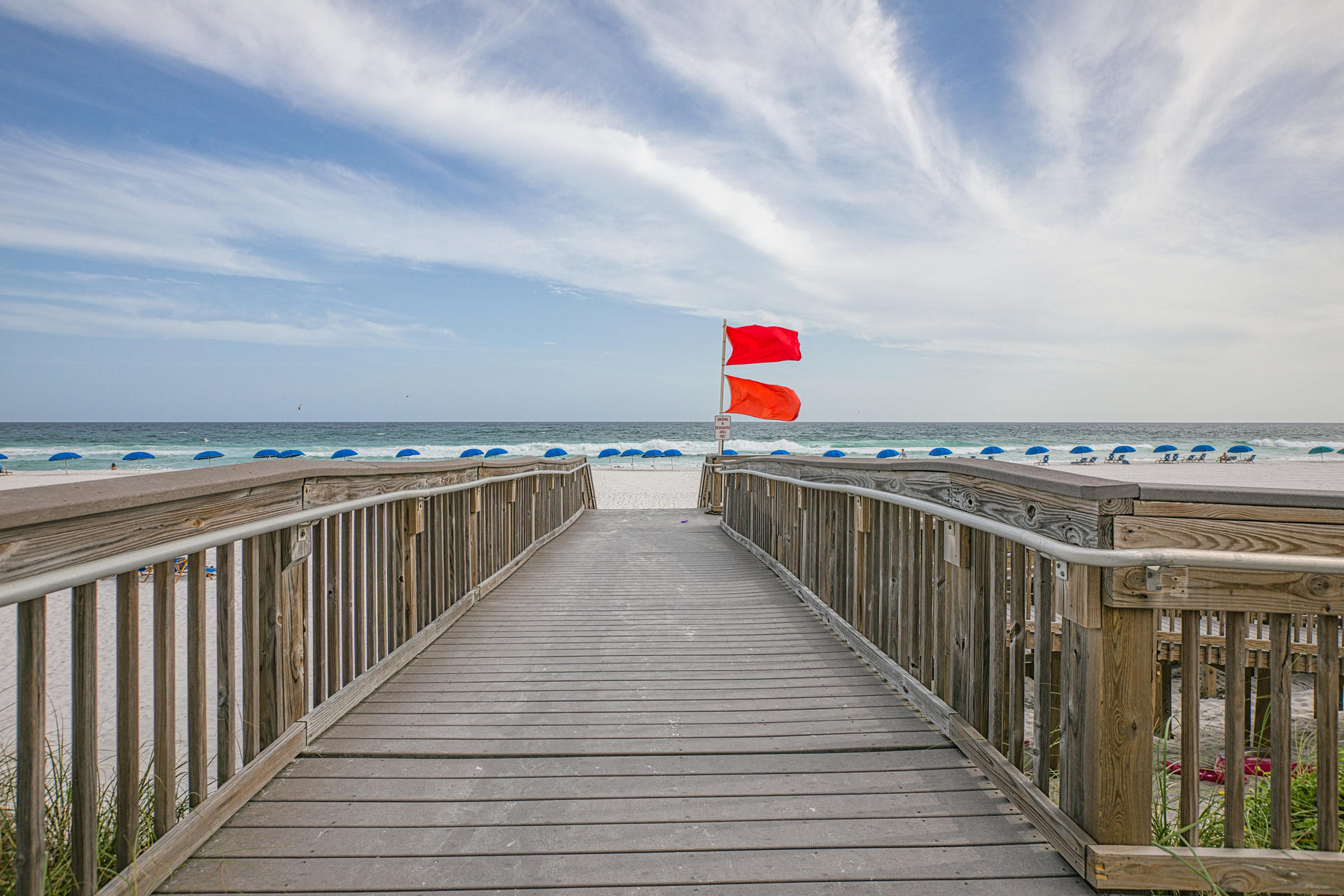 HOLIDAY SURF & RACQUET CLUB - Residential