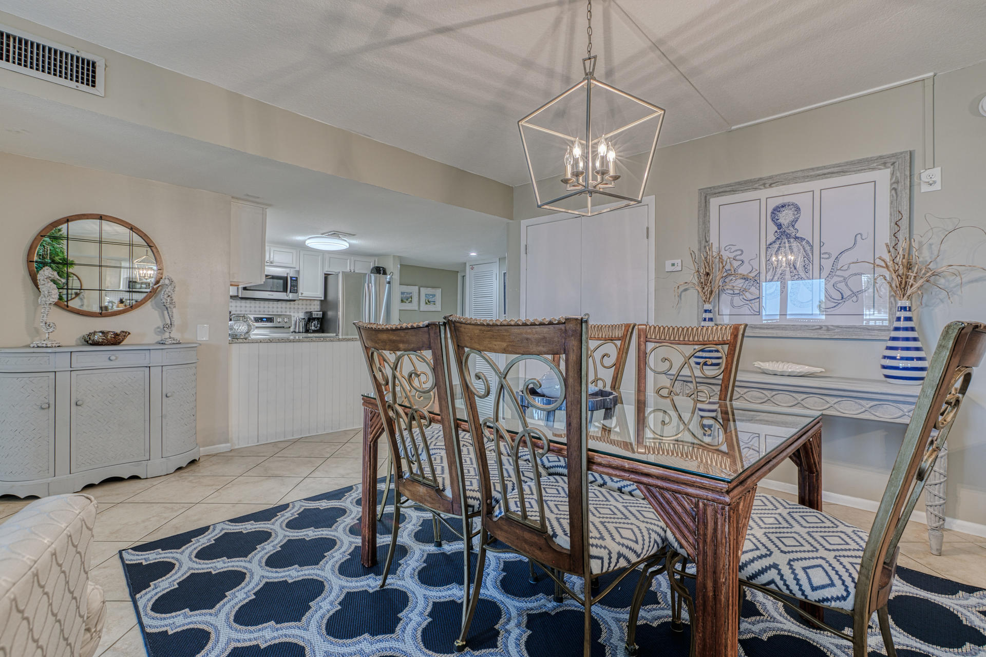 HOLIDAY SURF & RACQUET CLUB - Residential