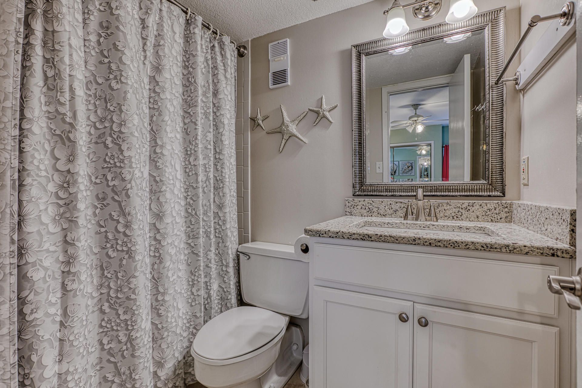 HOLIDAY SURF & RACQUET CLUB - Residential