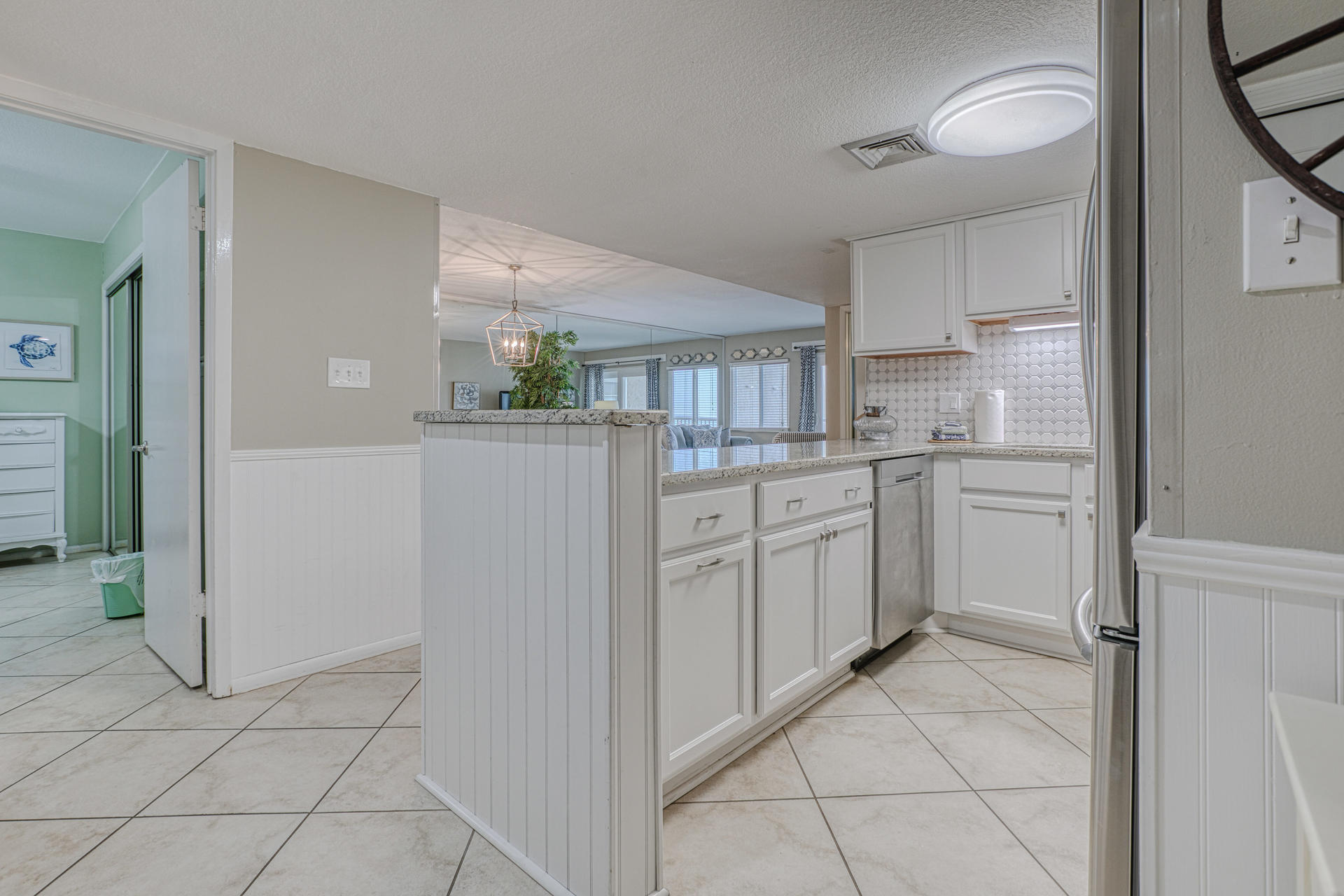 HOLIDAY SURF & RACQUET CLUB - Residential