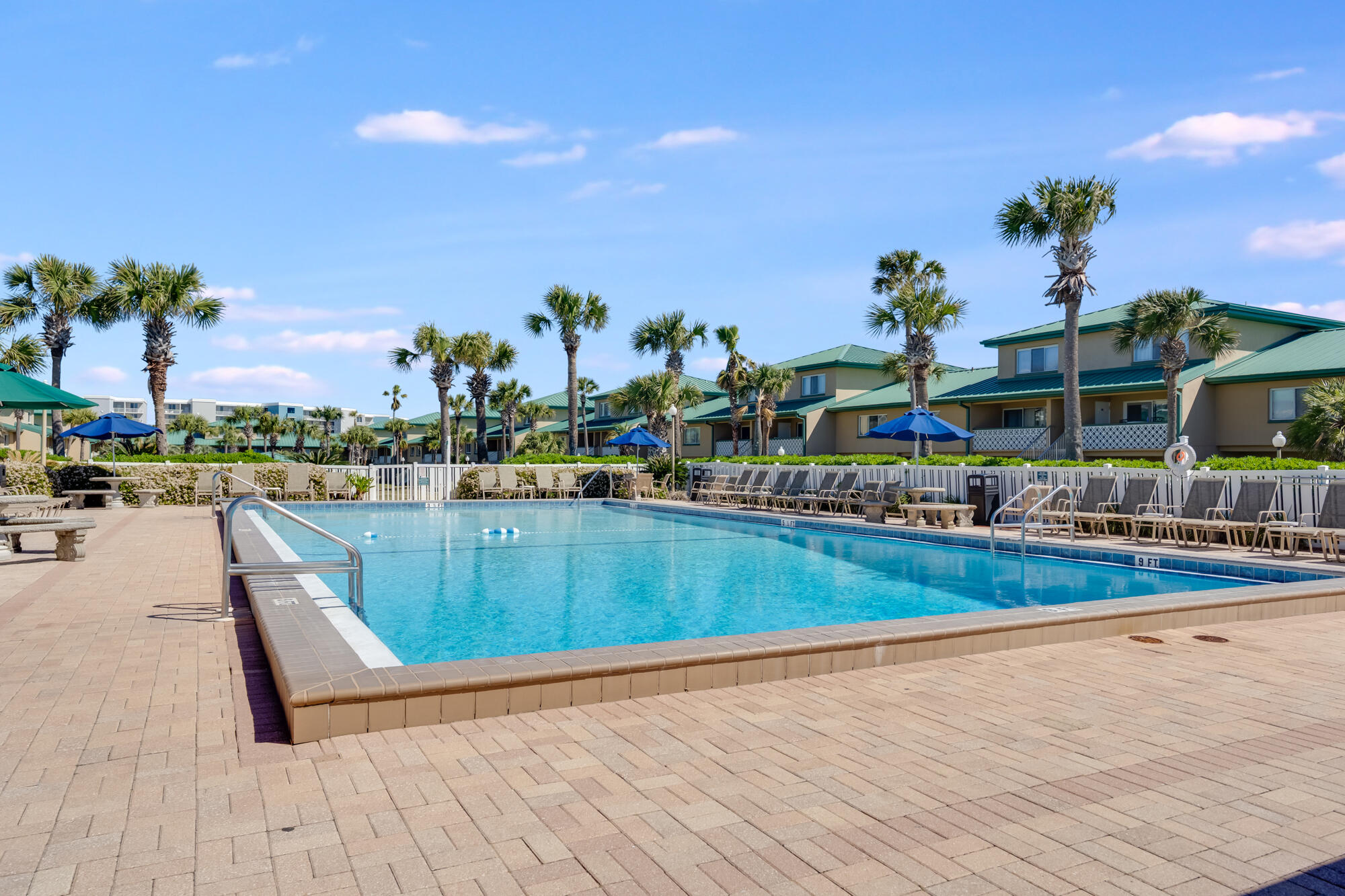 SEASPRAY CONDO - Residential