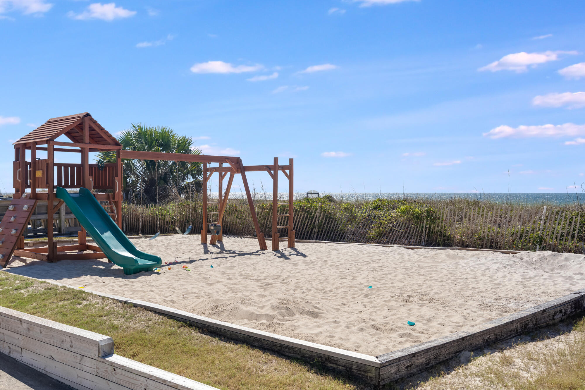 SEASPRAY CONDO - Residential