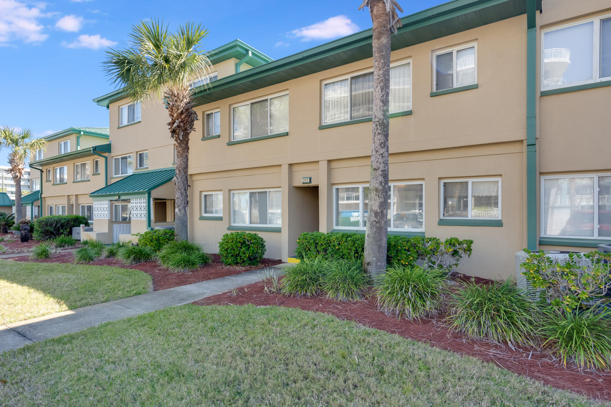 SEASPRAY CONDO - Residential