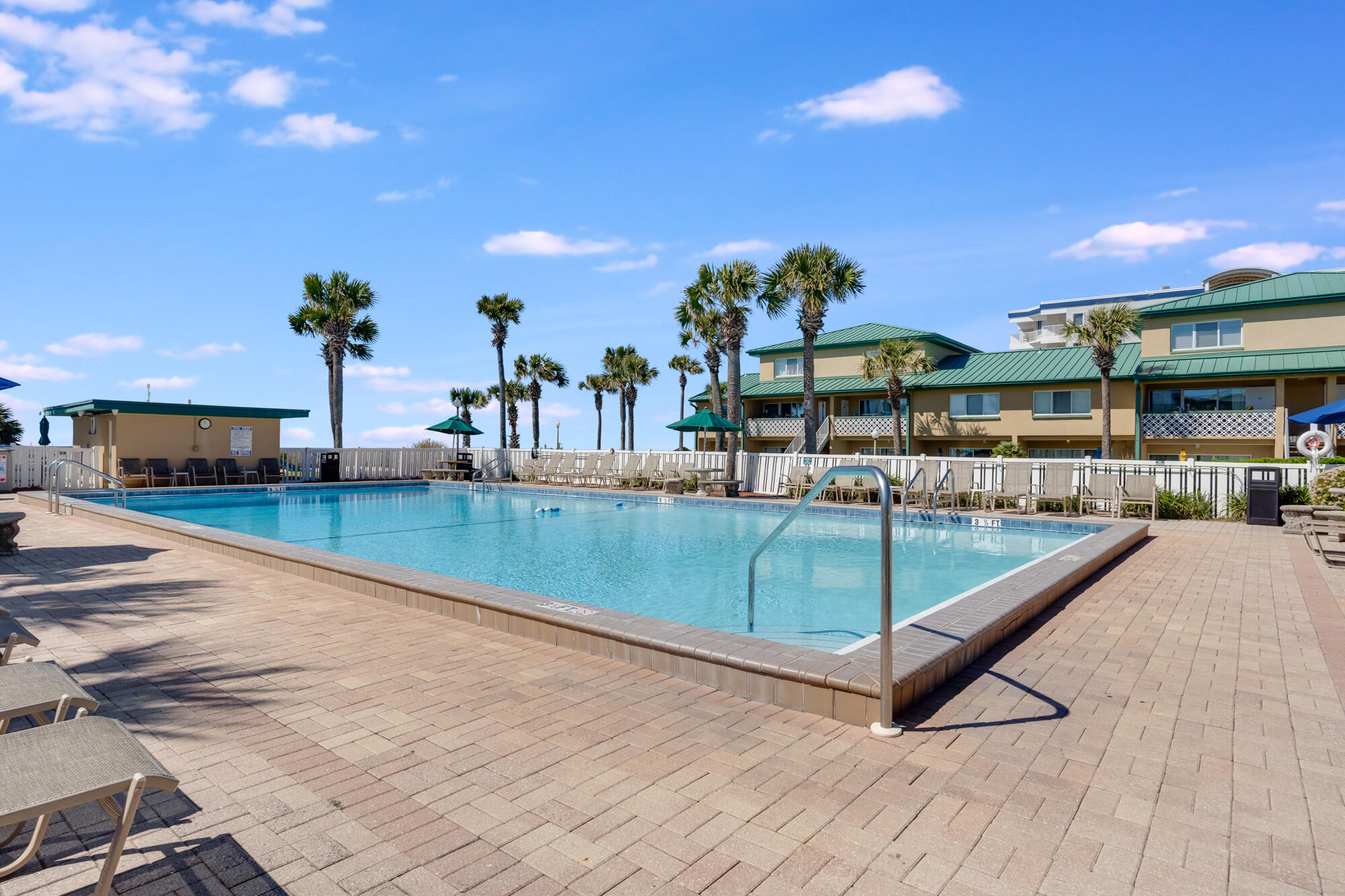 SEASPRAY CONDO - Residential