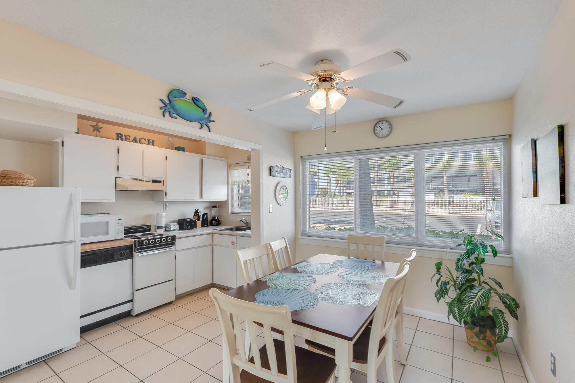 SEASPRAY CONDO - Residential