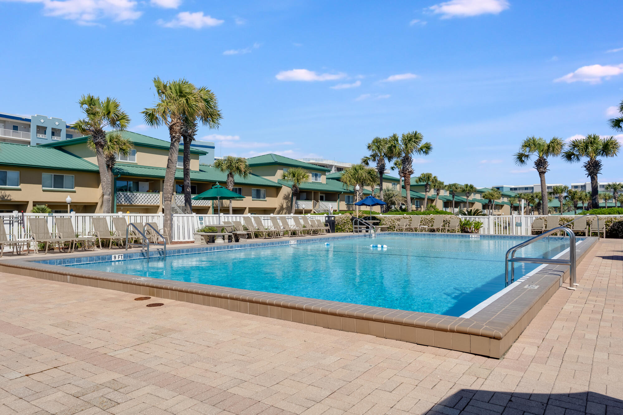 SEASPRAY CONDO - Residential