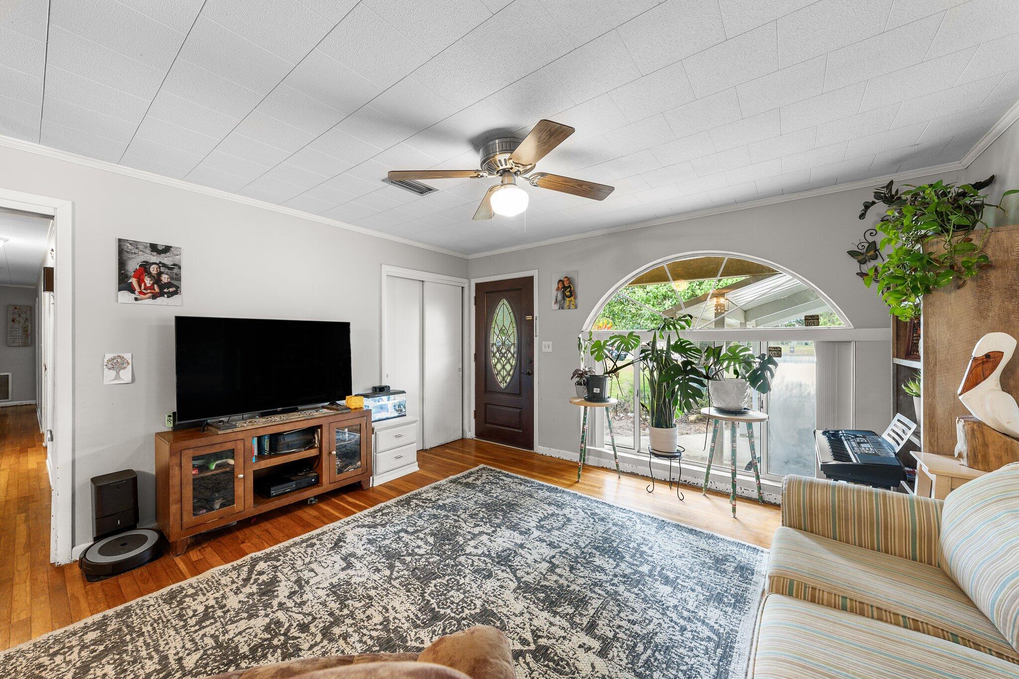 NO RECORDED SUBDIVISION - Residential