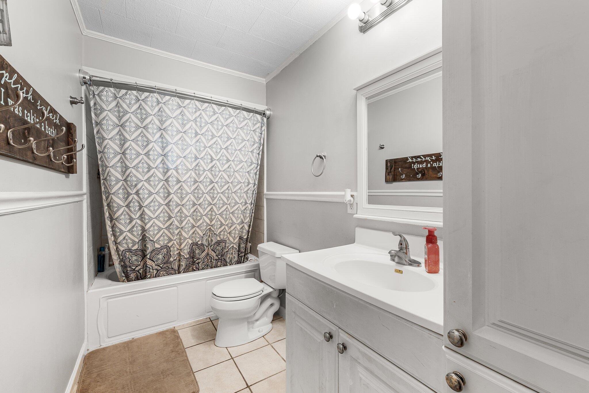 NO RECORDED SUBDIVISION - Residential