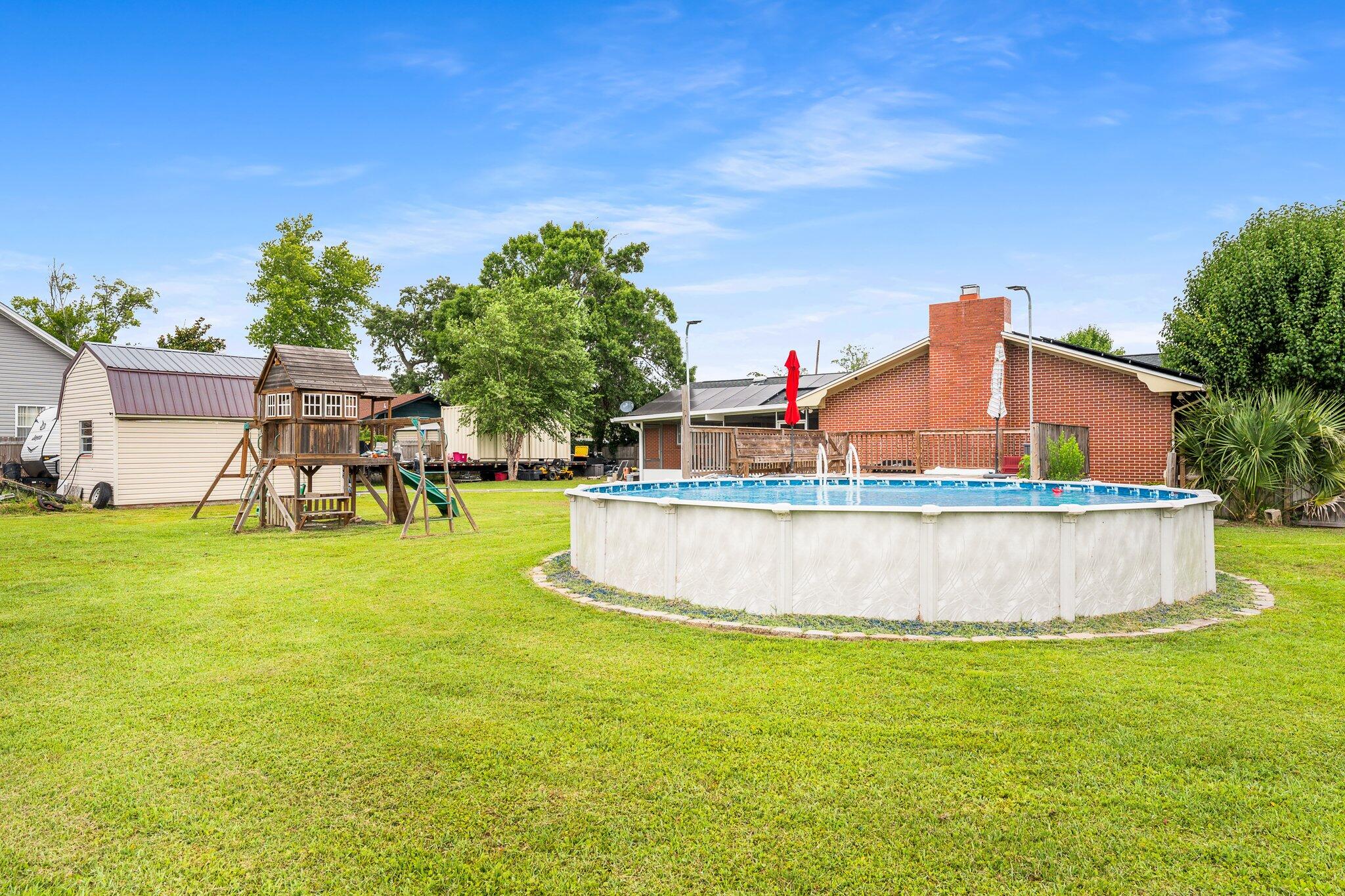 NO RECORDED SUBDIVISION - Residential