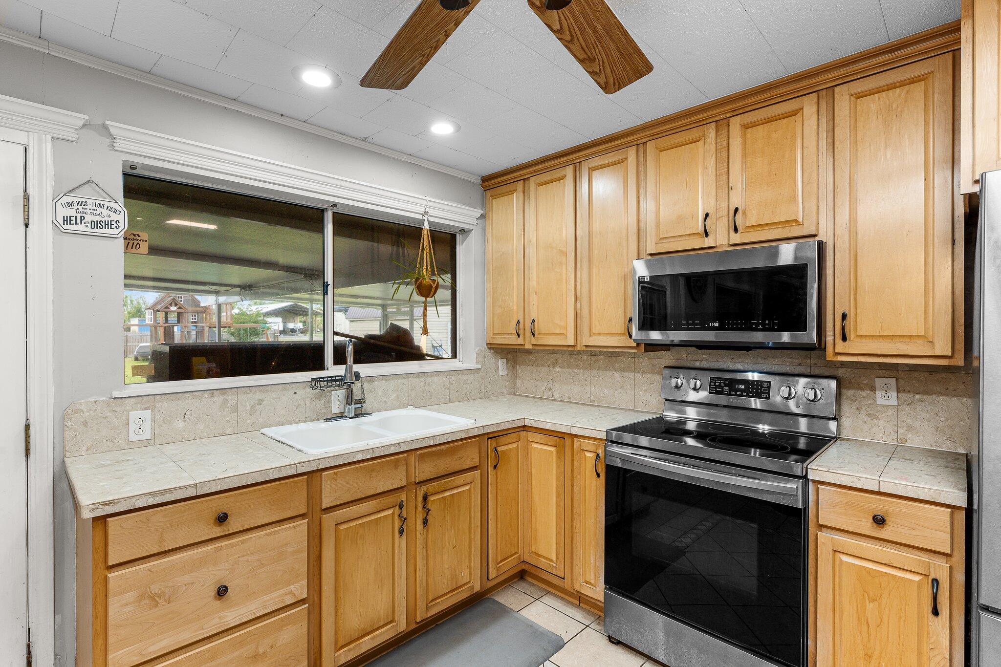 NO RECORDED SUBDIVISION - Residential
