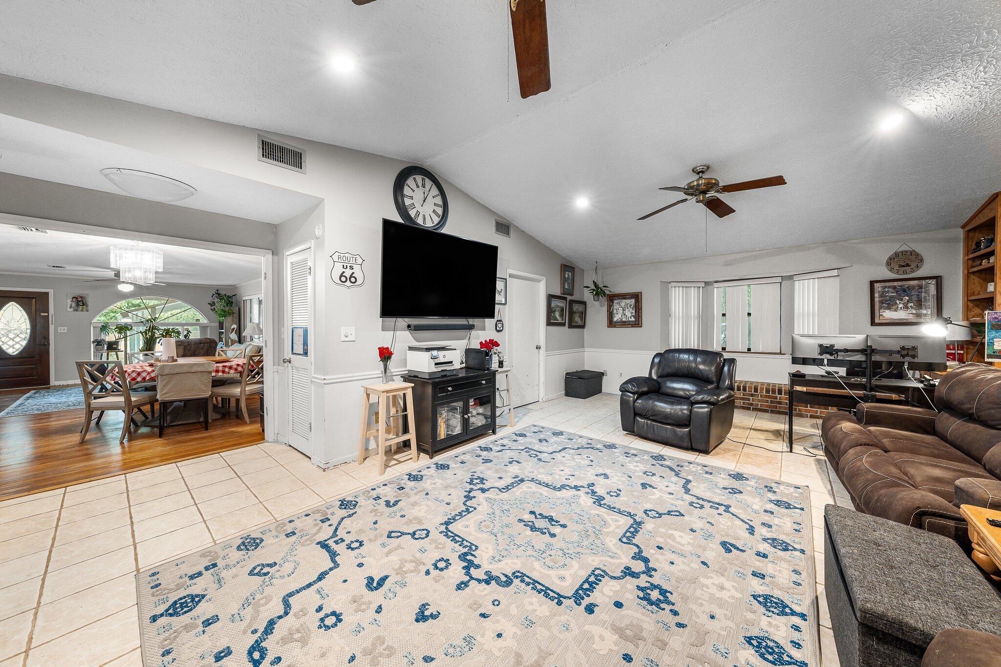 NO RECORDED SUBDIVISION - Residential