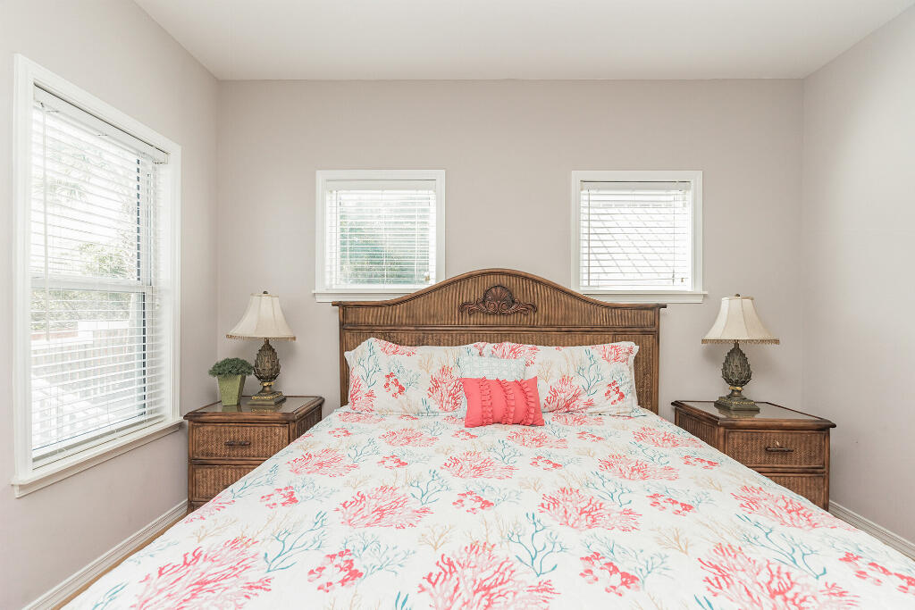 GULFSIDE COTTAGES S/D - Residential