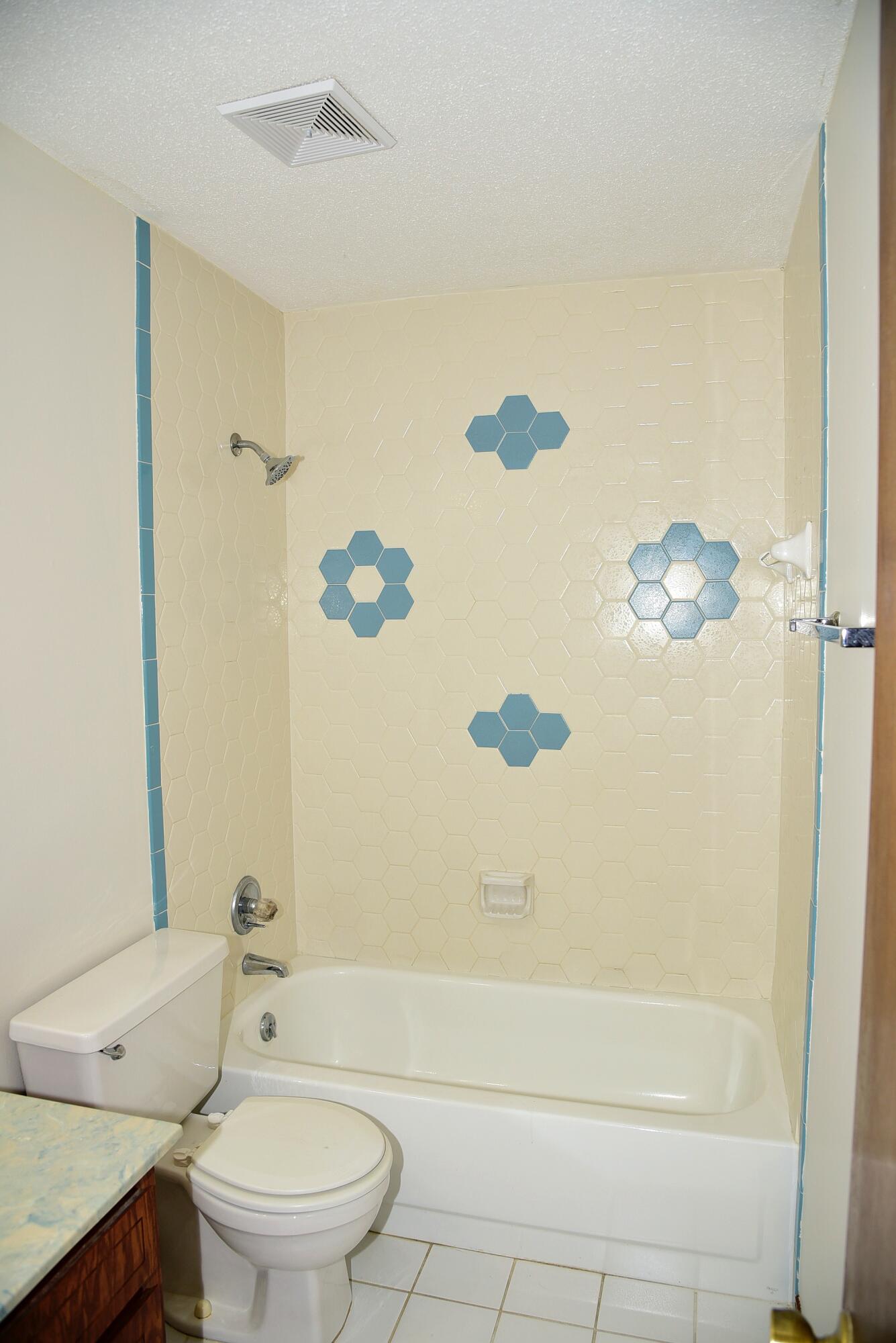 CARIBBEAN VILLAGE EAST 2 - Residential Lease