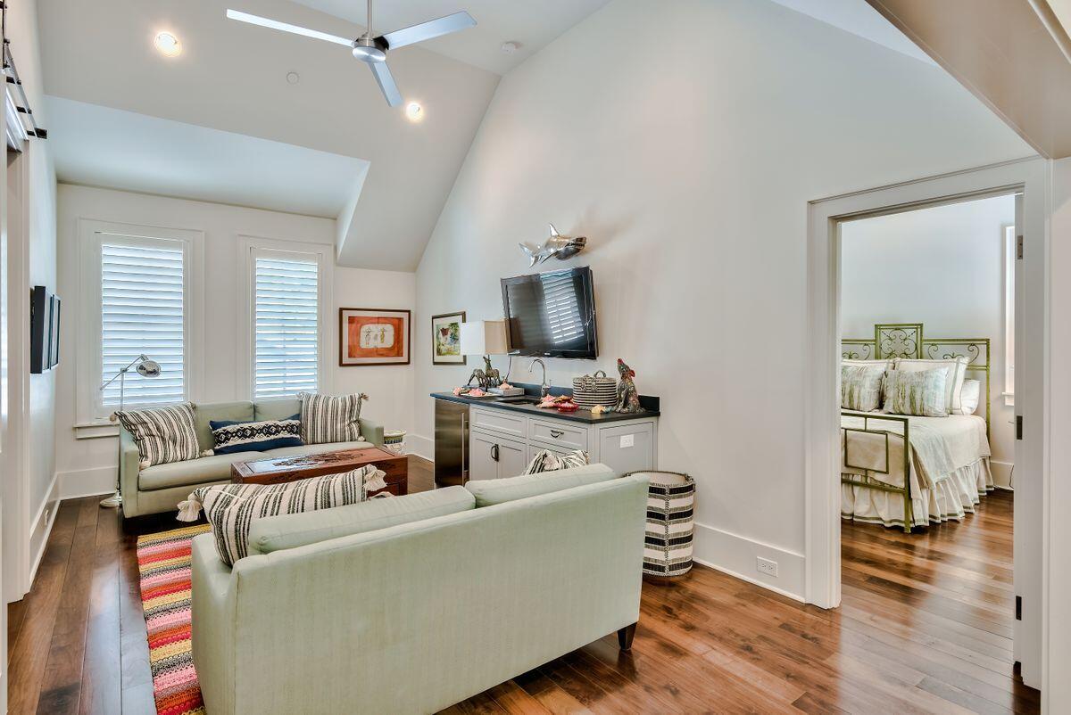 DRAPER LAKE COASTAL VILLAGE - Residential