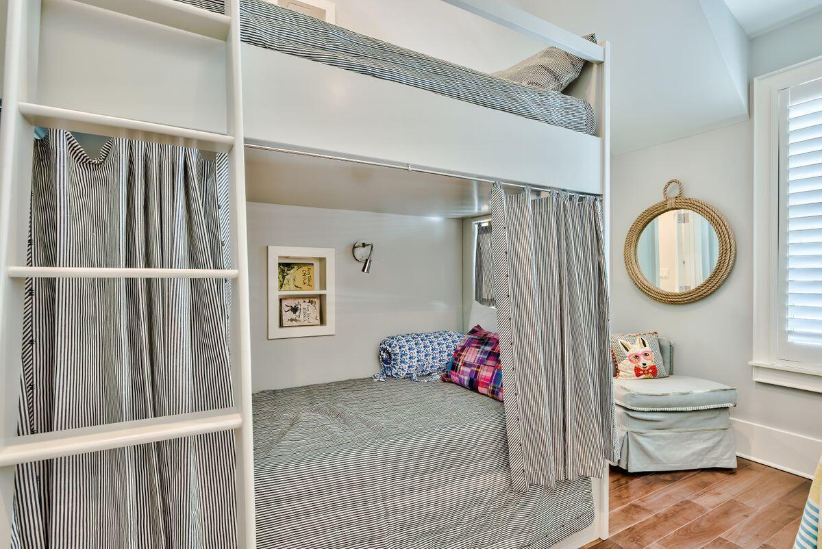 DRAPER LAKE COASTAL VILLAGE - Residential