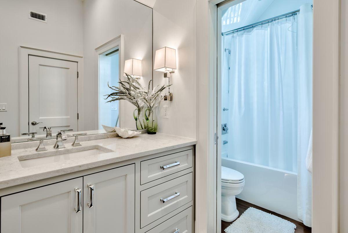 DRAPER LAKE COASTAL VILLAGE - Residential