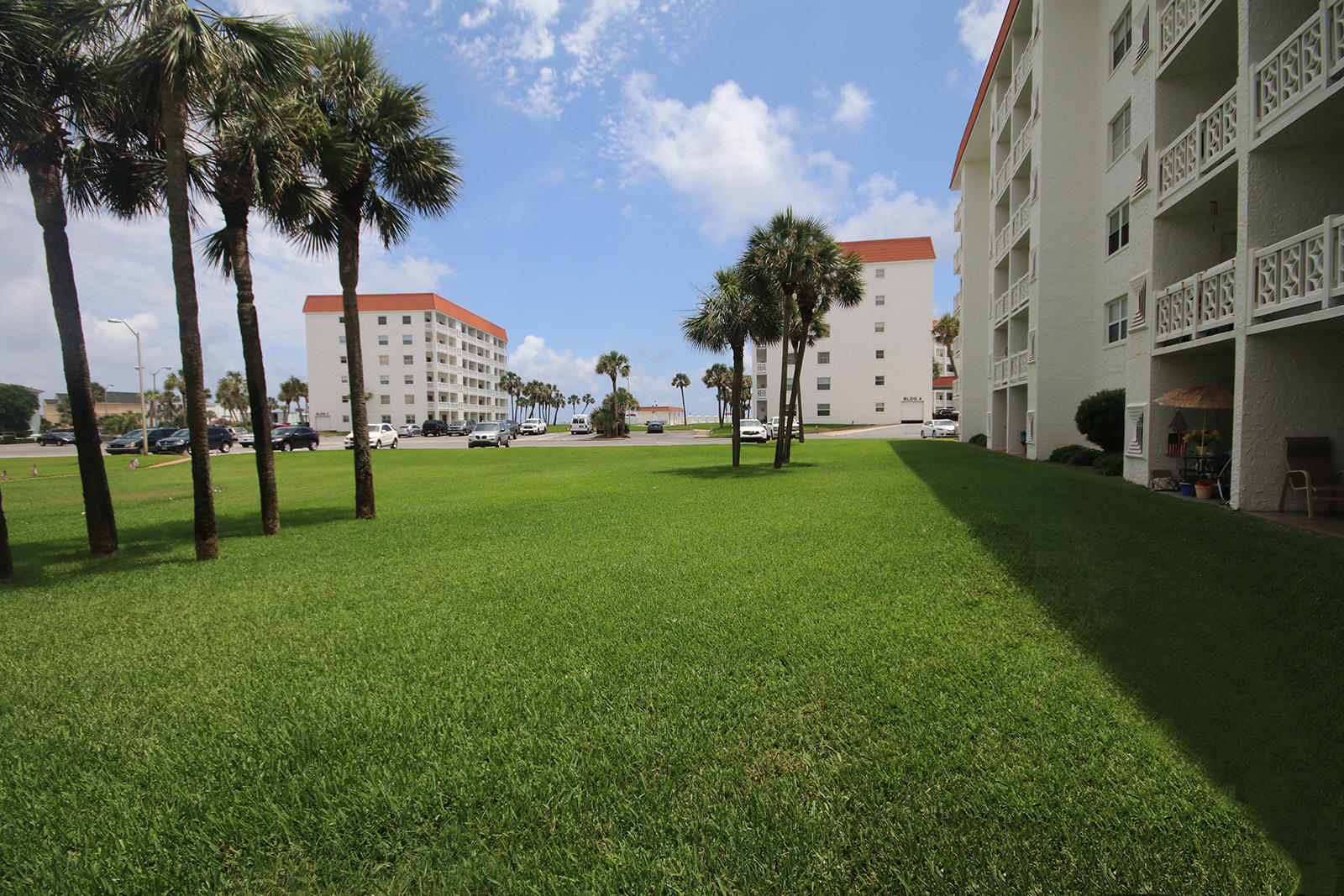 EL MATADOR CONDO - Residential