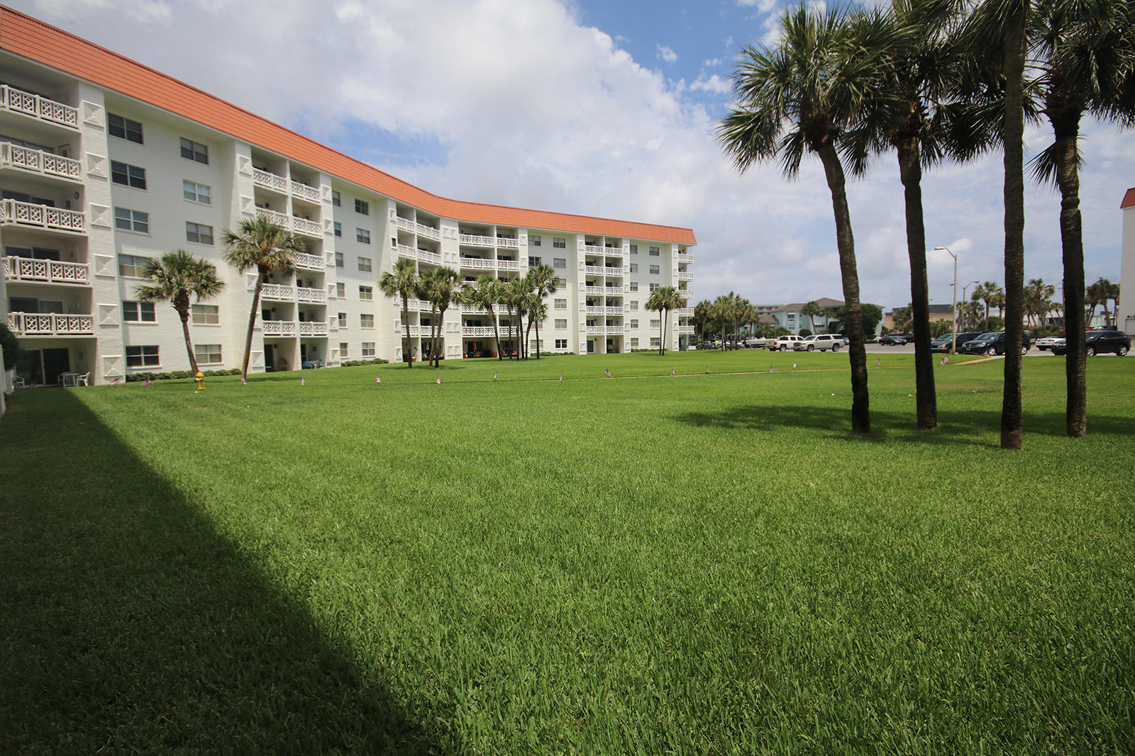 EL MATADOR CONDO - Residential