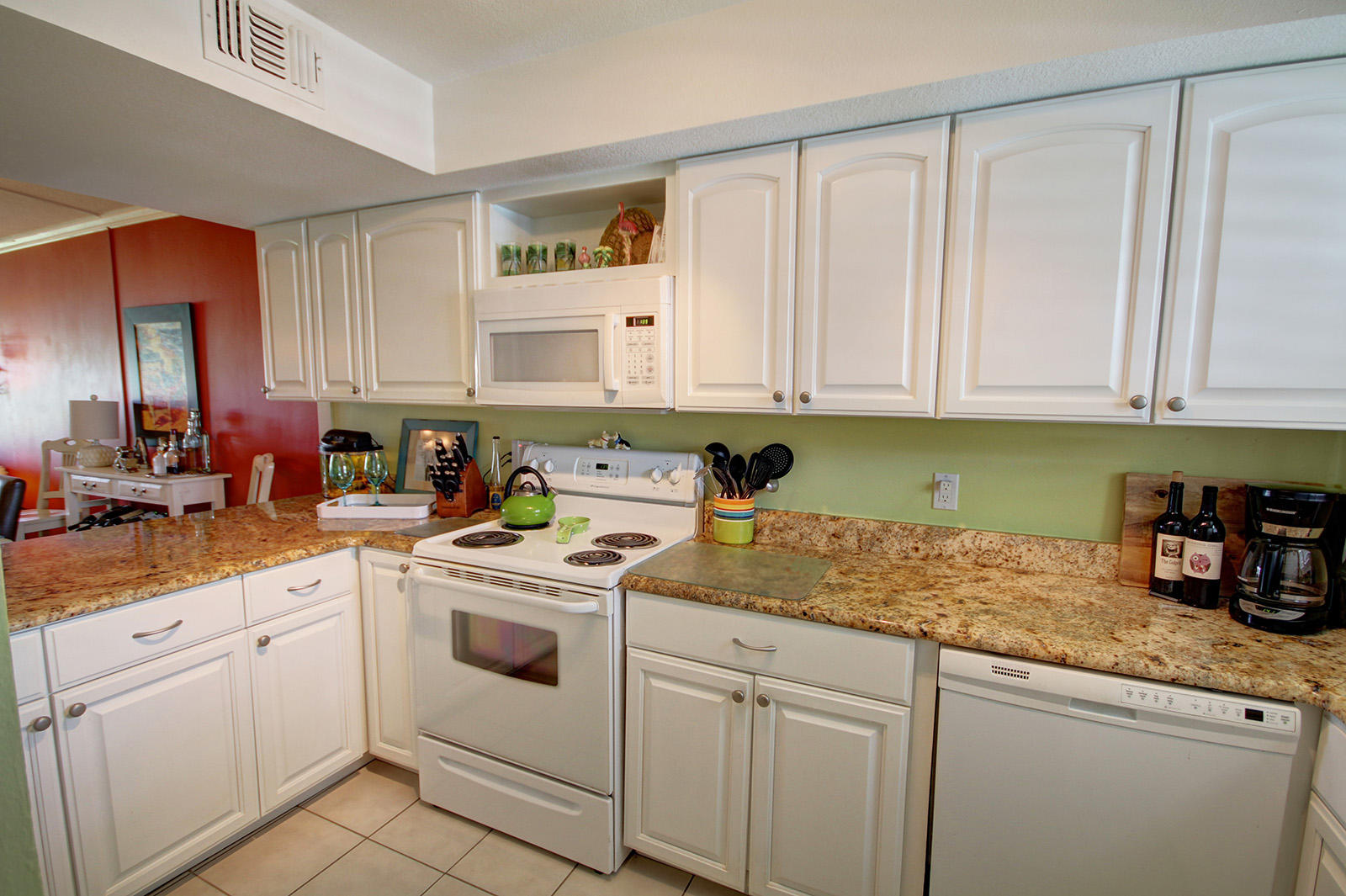 EL MATADOR CONDO - Residential