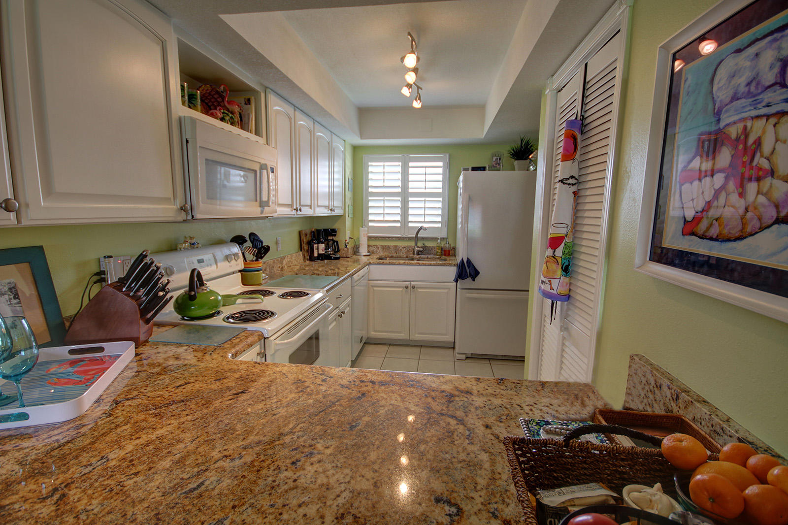 EL MATADOR CONDO - Residential