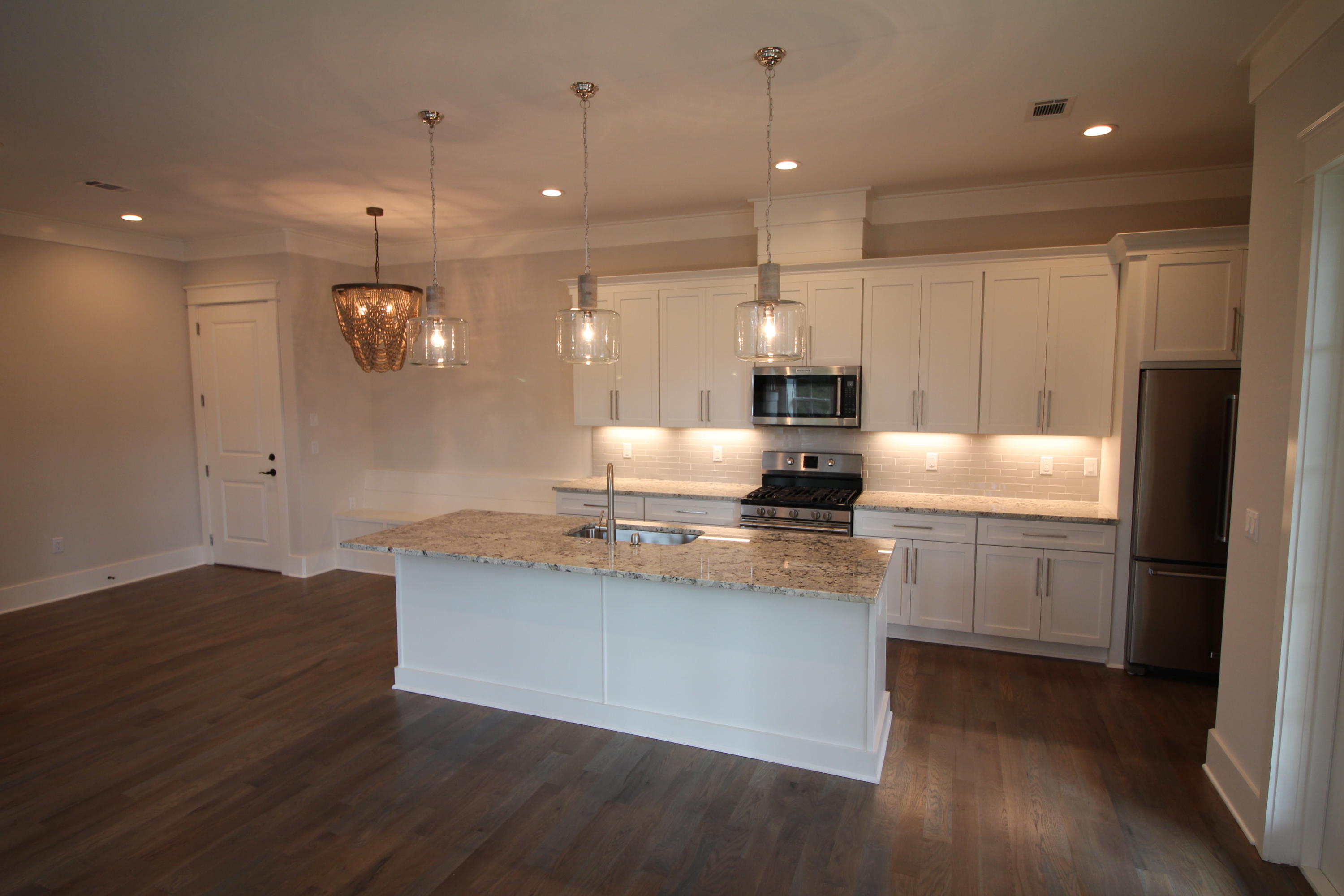 LAKESIDE AT BLUE MOUNTAIN BEACH - Residential