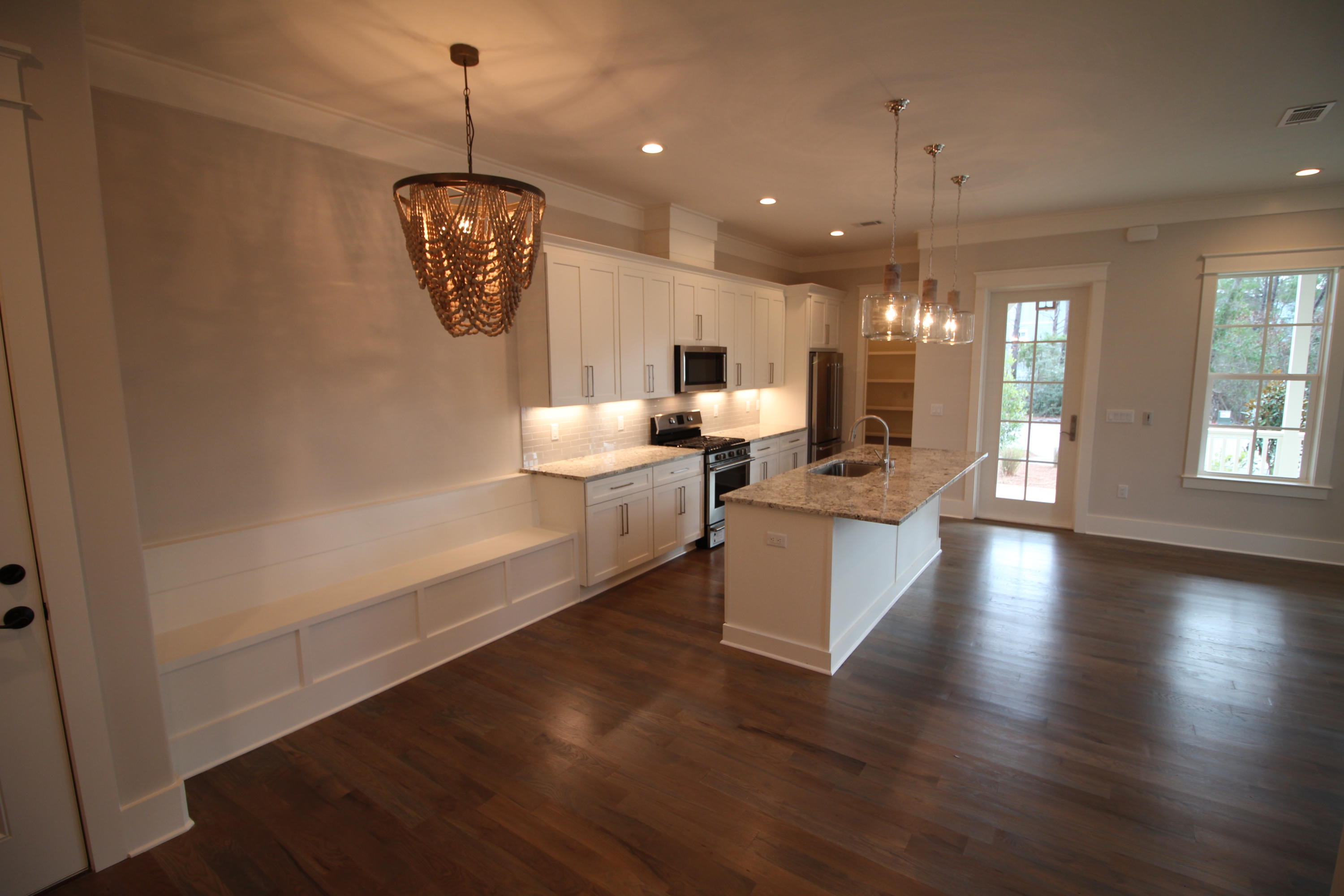 LAKESIDE AT BLUE MOUNTAIN BEACH - Residential