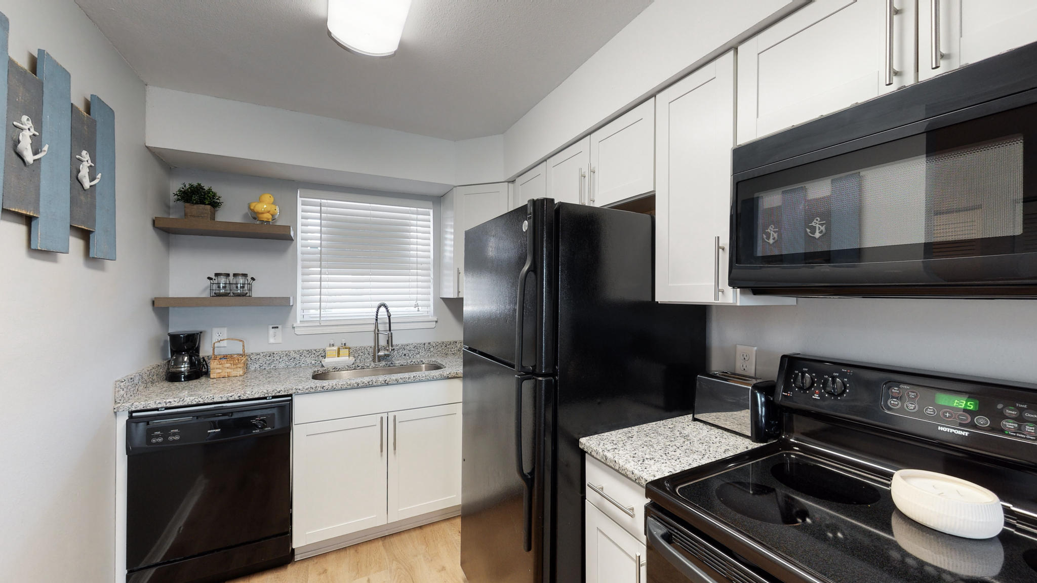 COMMODORES LANDING 2-B - Residential