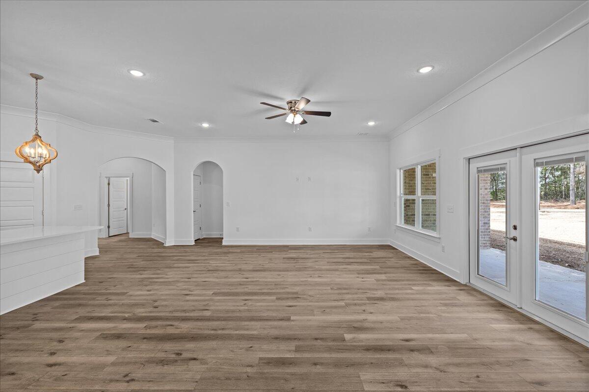 COLLEGE WOOD - Residential