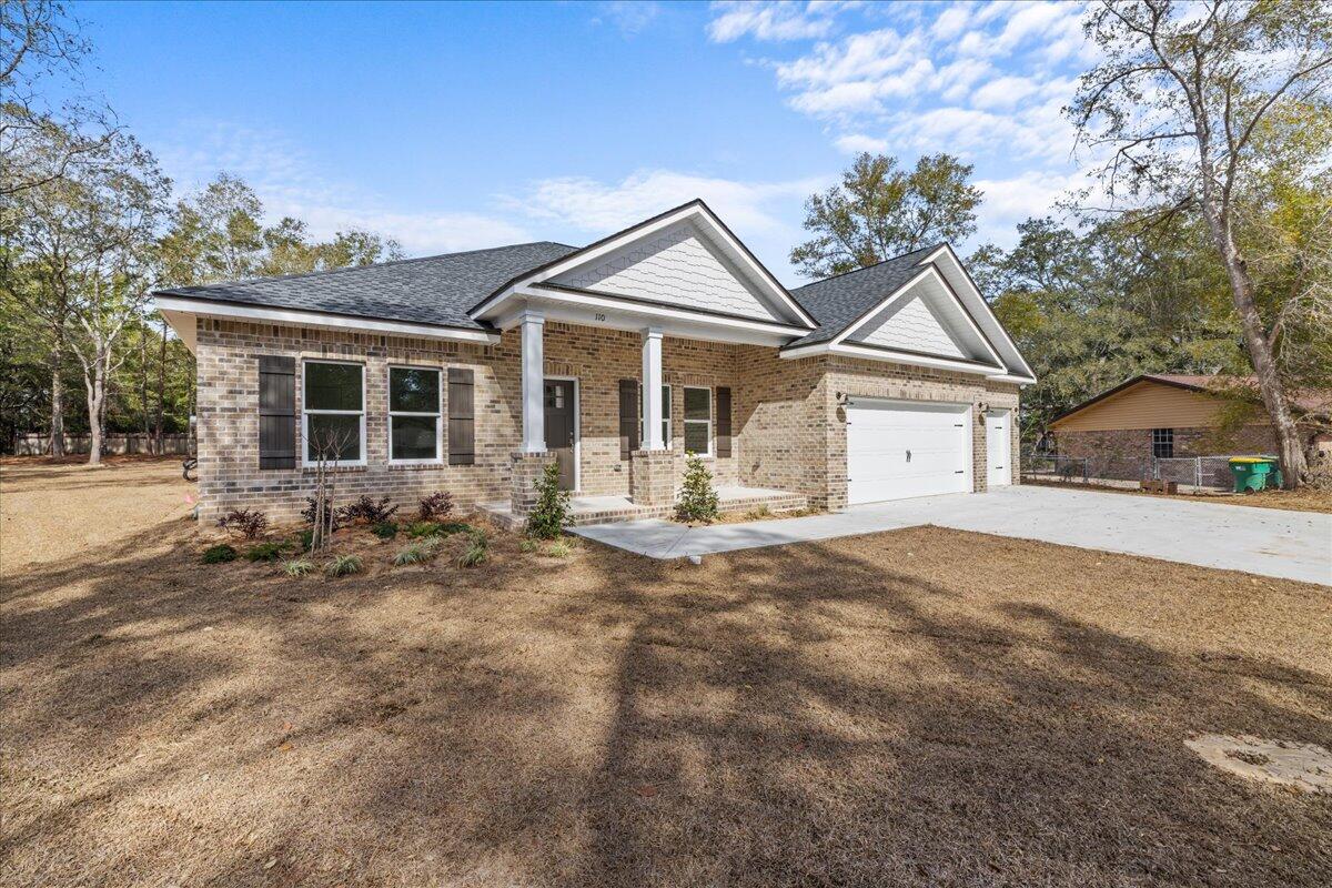 COLLEGE WOOD - Residential