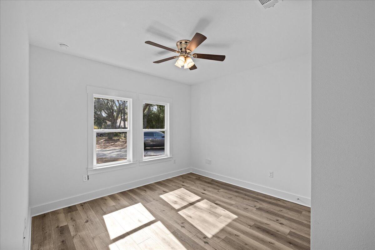 COLLEGE WOOD - Residential