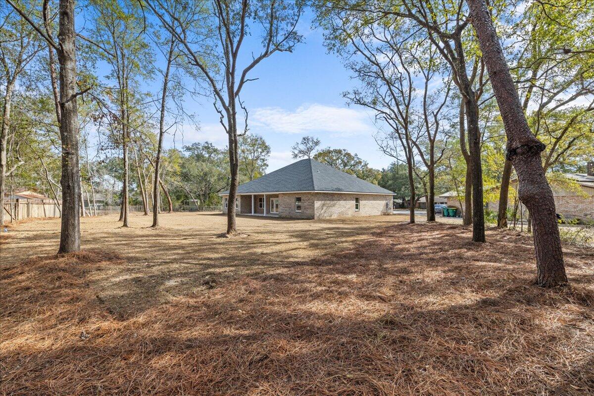 COLLEGE WOOD - Residential