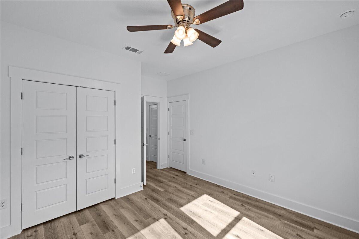 COLLEGE WOOD - Residential