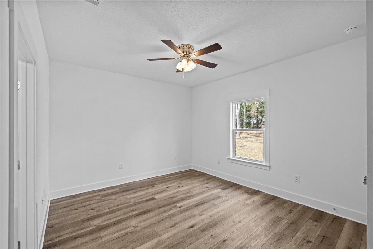 COLLEGE WOOD - Residential