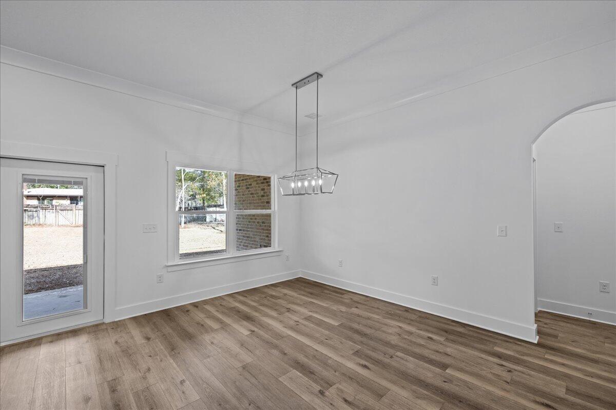 COLLEGE WOOD - Residential