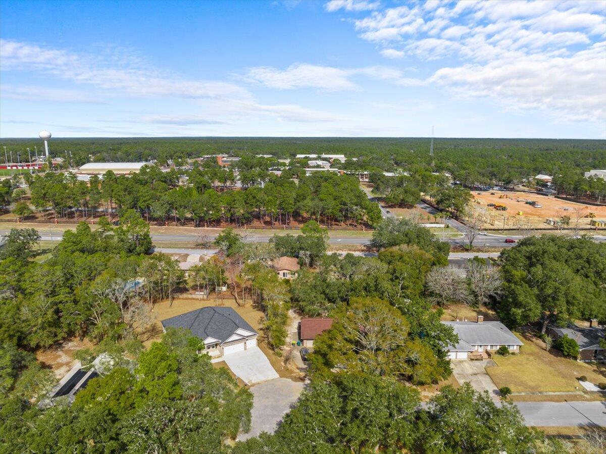 COLLEGE WOOD - Residential