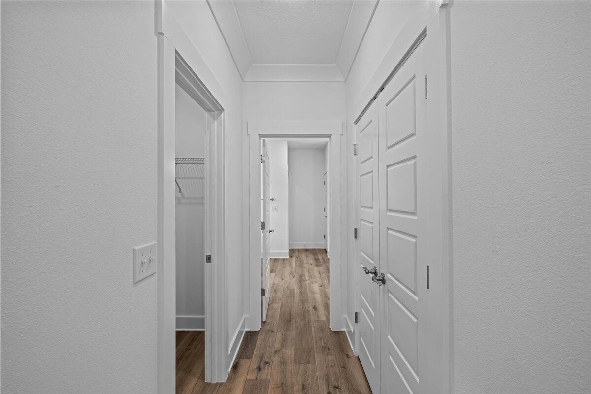 COLLEGE WOOD - Residential