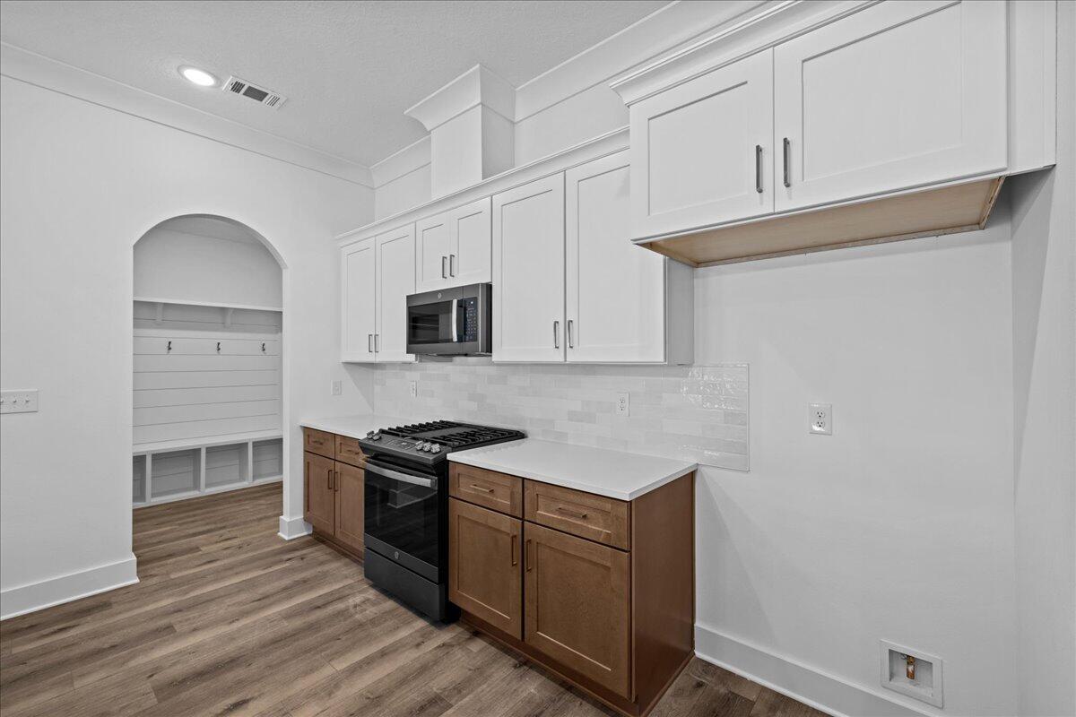 COLLEGE WOOD - Residential