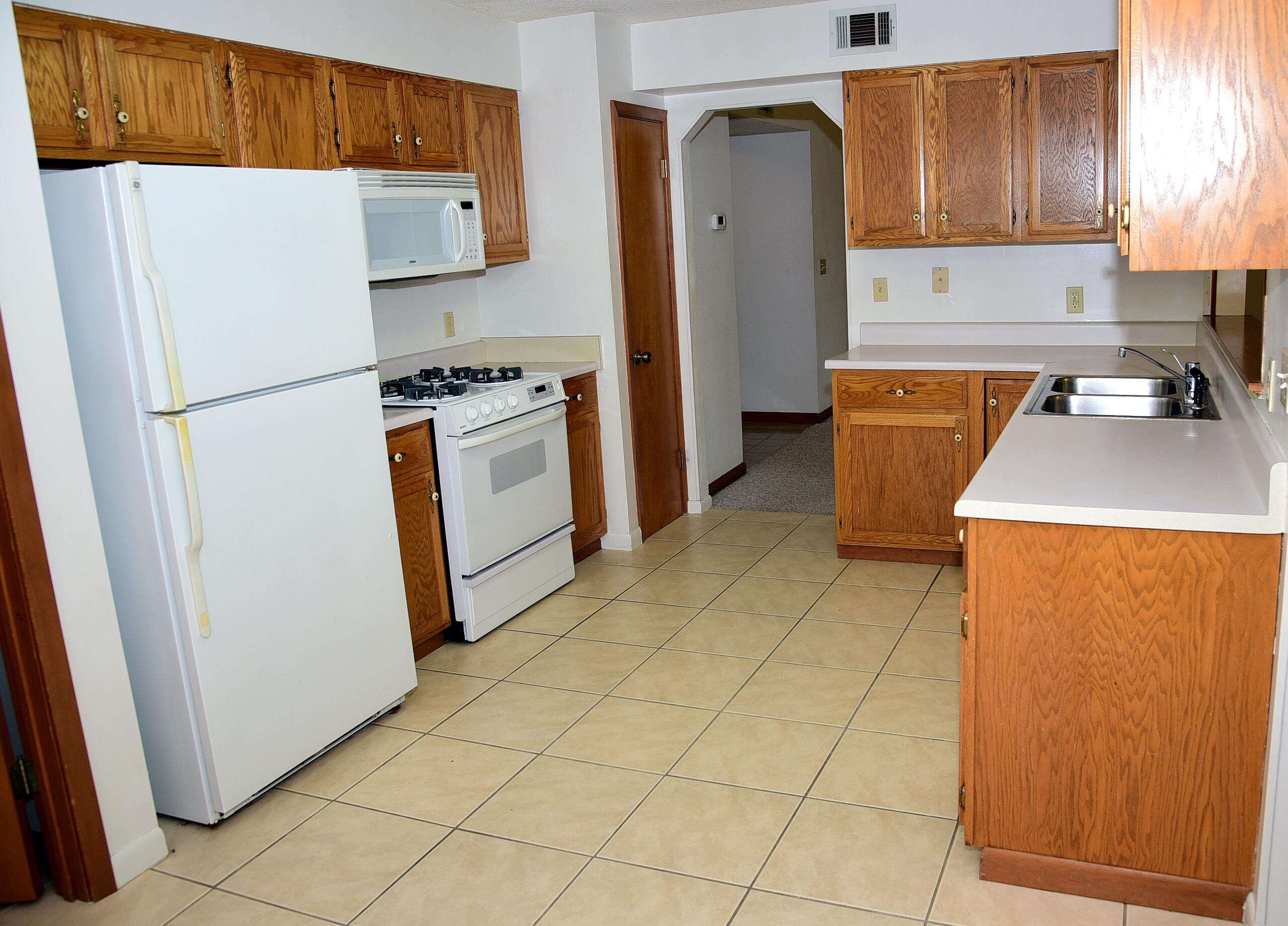 CEDAR RIDGE - Residential Lease