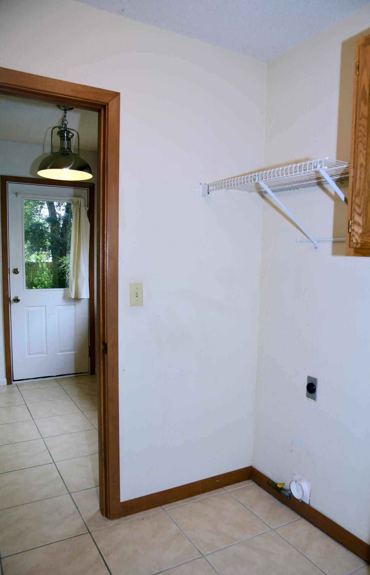 CEDAR RIDGE - Residential Lease