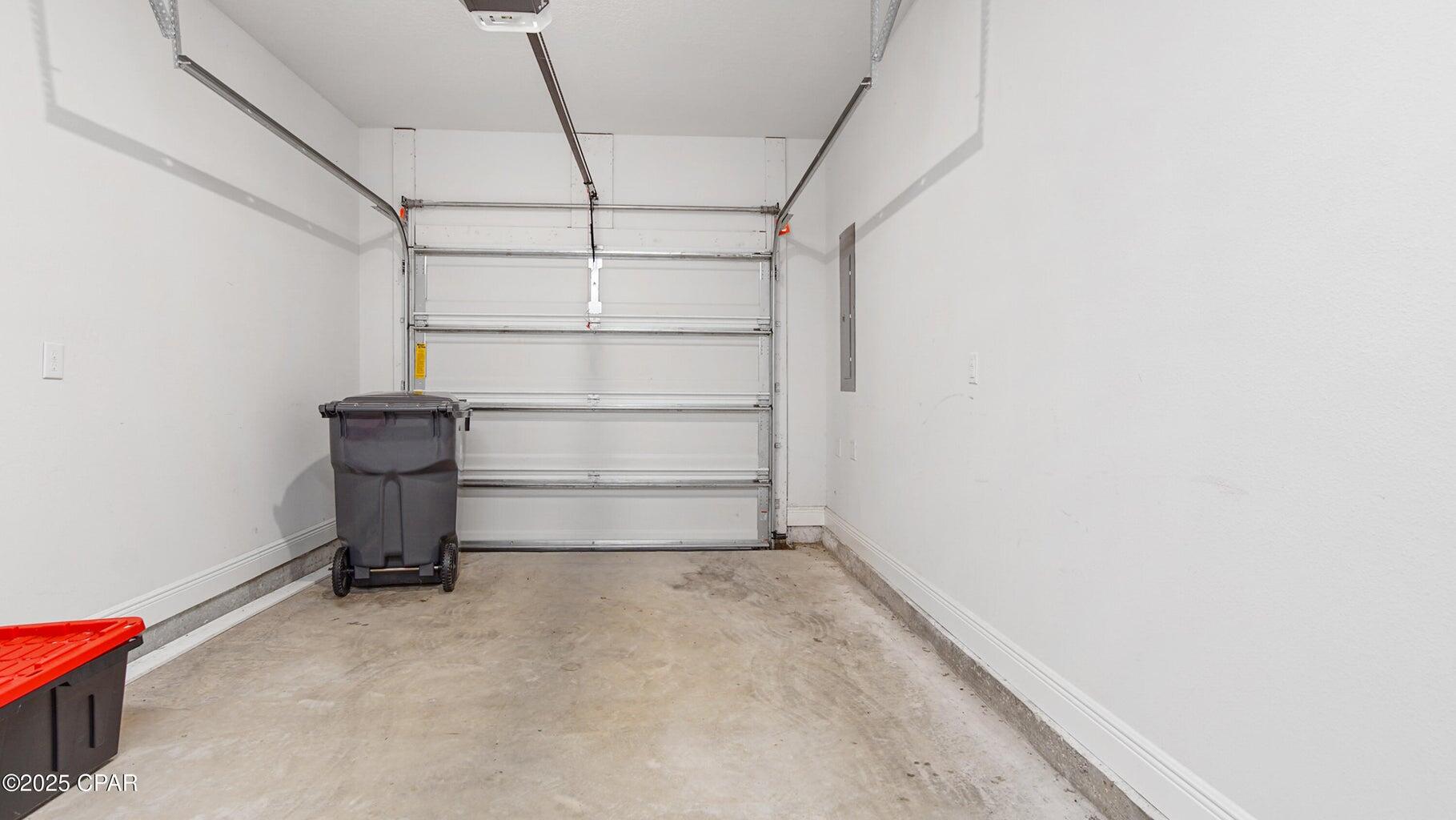 SANDHILL PINES - Residential Lease